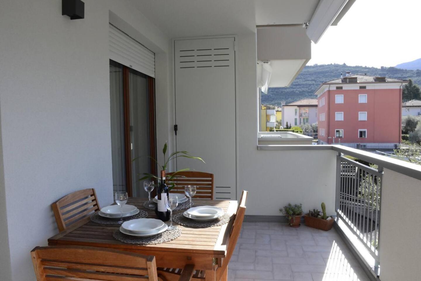 Appartamento Peler13 Con Balcone E Parcheggio Riva del Garda Esterno foto