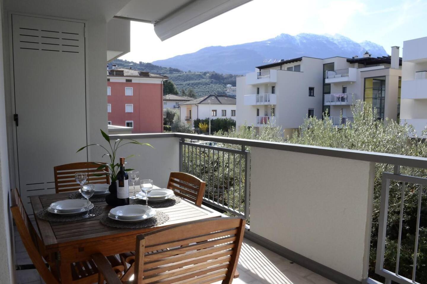 Appartamento Peler13 Con Balcone E Parcheggio Riva del Garda Esterno foto